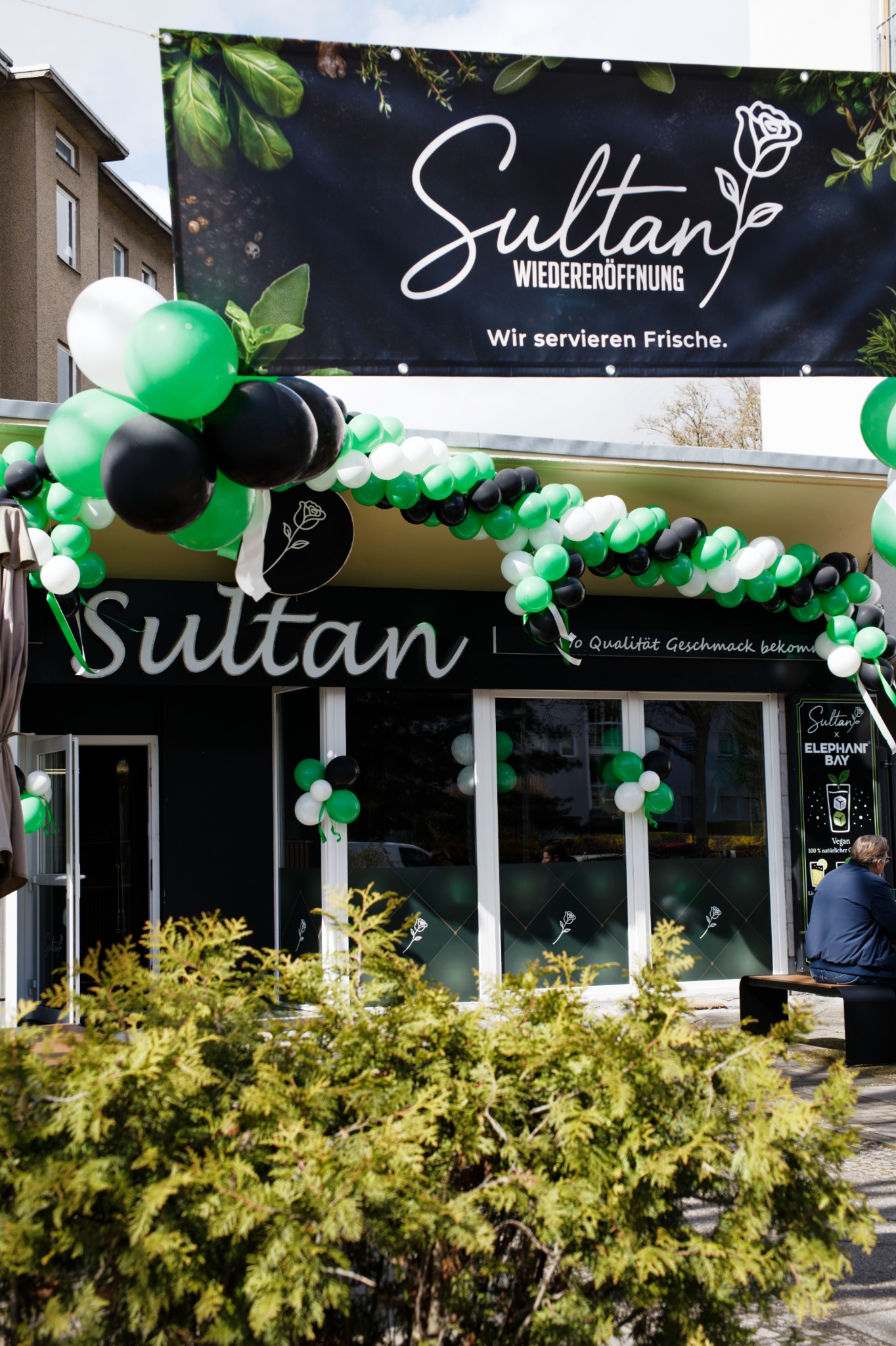 Sultan mit Außenbereich in Berlin-Lichterfelde